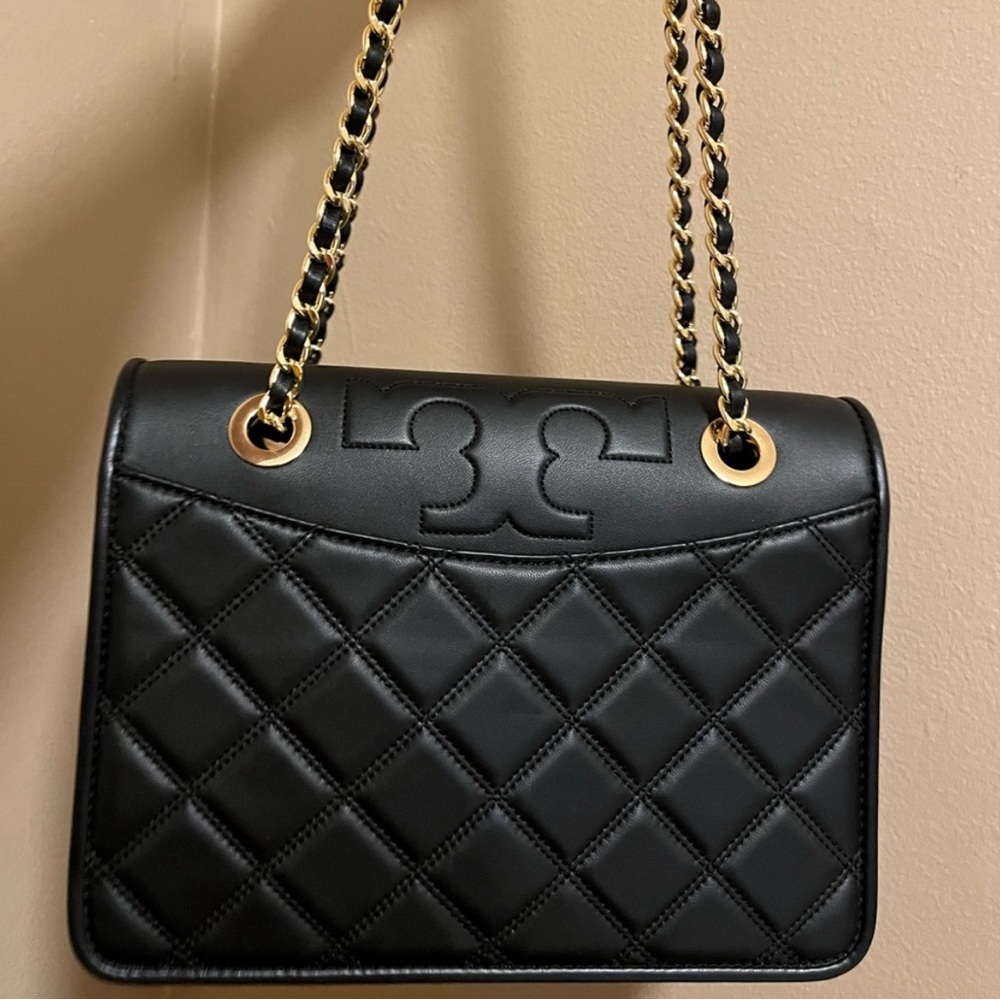 Tory Burch Black Quilted Savanah Shoulder Bag